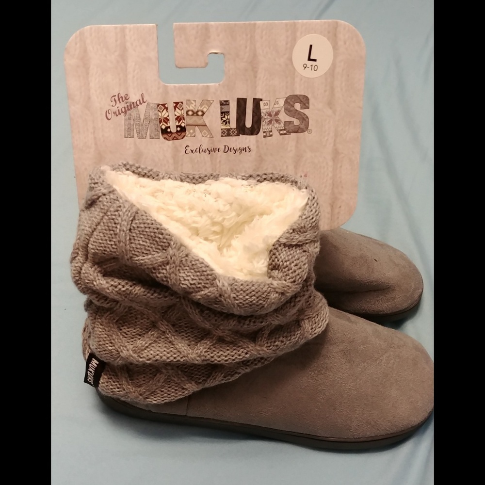 Muk Luks slipper booties